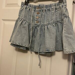 eesome Denim Buttoned Mini Skirt